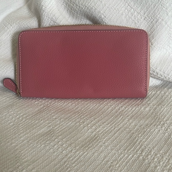 COACH - pebbled, leather accordion wallet- F16612 - NWT - Picture 2 of 8